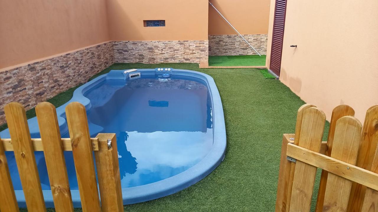 Casa Pitaya, Acogedora, Con Piscina, Fibra Optica Villa La Oliva Luaran gambar